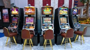 Hip Hop Panda bonus round with free spins counter and multiplier display